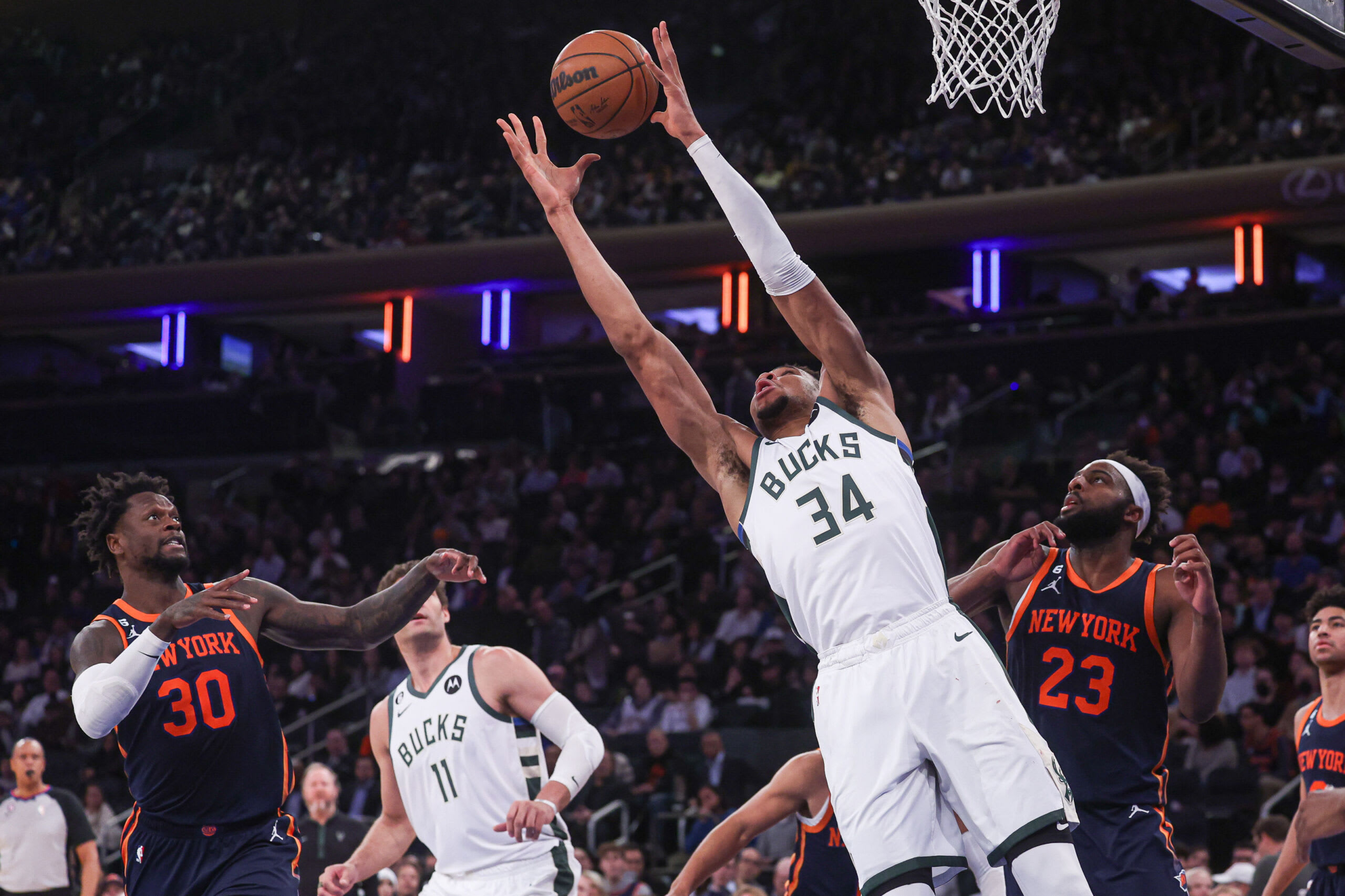 New York Knicks, Milwaukee Bucks, Giannis Antetokounmpo 